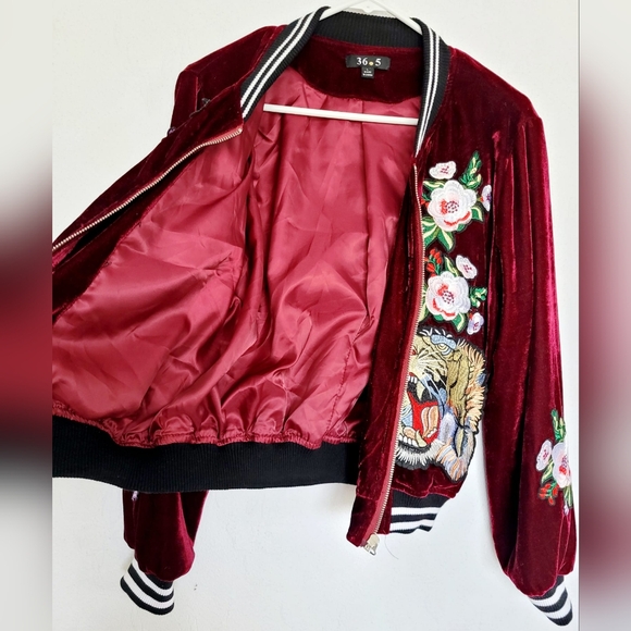36•5 Women Velvet/Velour Embroidered BomberJacket Burgundy Full Zip Small/Medium - Picture 11 of 16